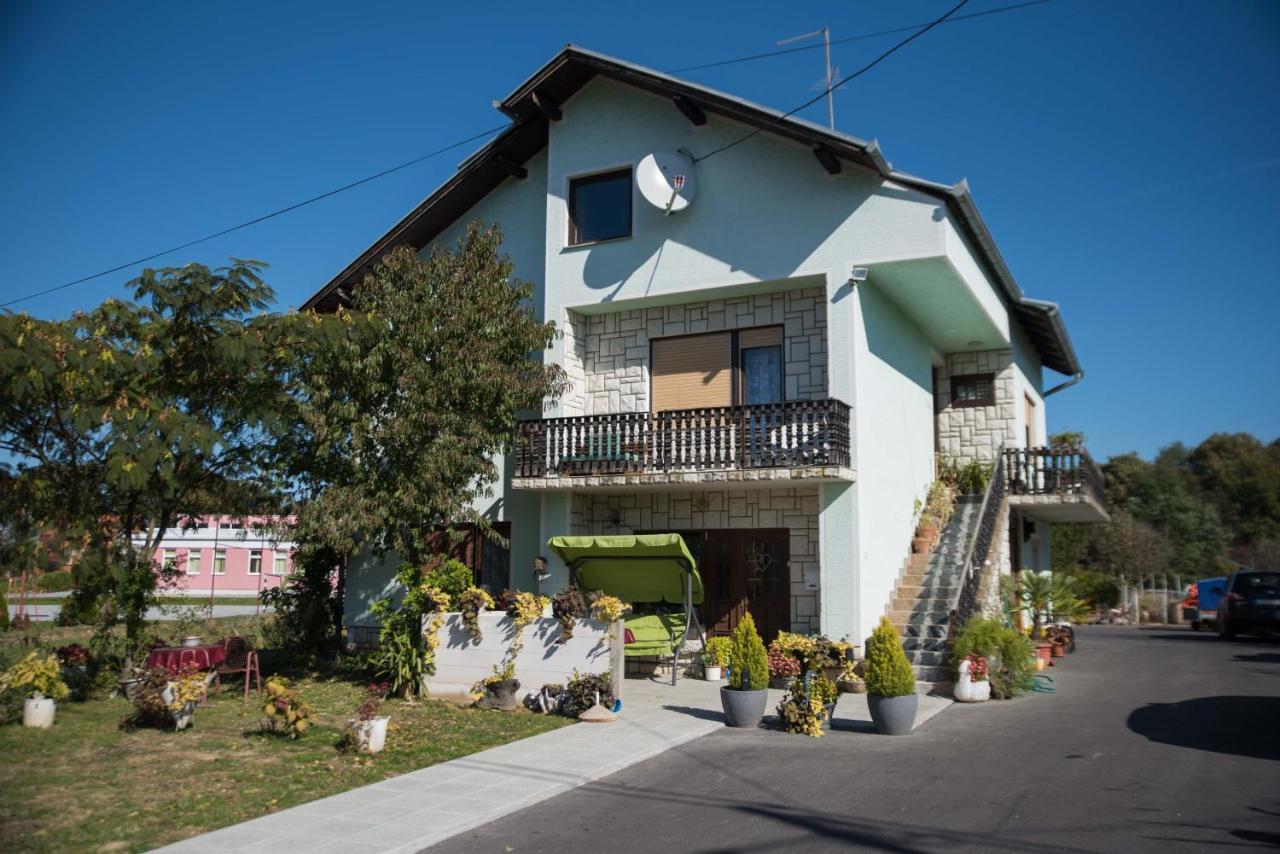 Bed and Breakfast Opg Horvat Sobe Za Odmor à Daruvar Extérieur photo